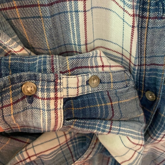 Button down flannel - Picture 4 of 4